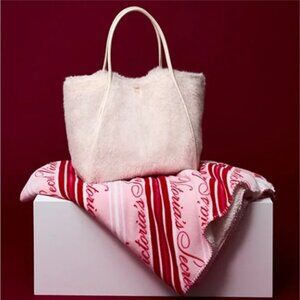 NWT Victoria's Secret Fleece Blanket & Faux Fur Tote Duo